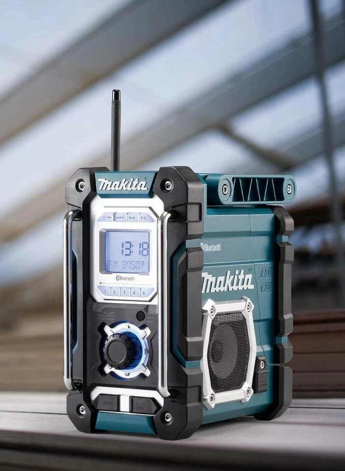 Makita »DMR 108« Baustellenradio (Bluetooth, mit Spritzschutz bis Schutzklasse IP64 und Weckfunktion, inklusive Aux-Anschluss für MP3-Kompatibilität und einen USB-Anschluss um Ihr Mobilgerät zu laden) Blau, Rot 13 Makita »DMR 108« Baustellenradio (Bluetooth, mit Spritzschutz bis Schutzklasse IP64 und Weckfunktion, inklusive Aux-Anschluss für MP3-Kompatibilität und einen USB-Anschluss um Ihr Mobilgerät zu laden) Blau, Rot – Bild 11