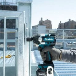 Makita Akku-Schlagschrauber »DTW700Z«, 2200 U/min, 700 Nm, 18V, 1/2", ohne Akku und Ladegerät 5 Makita Akku-Schlagschrauber »DTW700Z«, 2200 U/min, 700 Nm, 18V, 1/2", ohne Akku und Ladegerät -Makita Verkäufe 2022 1a45583b 2949 50a2 820b 9c3973b0f96a