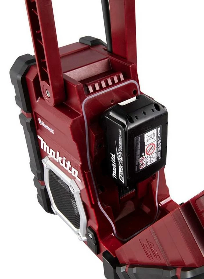 Makita »DMR 108« Baustellenradio (Bluetooth, mit Spritzschutz bis Schutzklasse IP64 und Weckfunktion, inklusive Aux-Anschluss für MP3-Kompatibilität und einen USB-Anschluss um Ihr Mobilgerät zu laden) Blau, Rot 9 Makita »DMR 108« Baustellenradio (Bluetooth, mit Spritzschutz bis Schutzklasse IP64 und Weckfunktion, inklusive Aux-Anschluss für MP3-Kompatibilität und einen USB-Anschluss um Ihr Mobilgerät zu laden) Blau, Rot – Bild 7