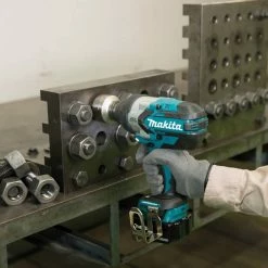 Makita Akku-Schlagschrauber »DTW1001RTJ«, 1800 U/min, (5-tlg), inkl. 2 Akkus, Schnellladegerät und MAKPAC Gr. 3 7 Makita Akku-Schlagschrauber »DTW1001RTJ«, 1800 U/min, (5-tlg), inkl. 2 Akkus, Schnellladegerät und MAKPAC Gr. 3 -Makita Verkäufe 2022 6b26a3cc cdc3 594c bdd6 b19c47d506ed